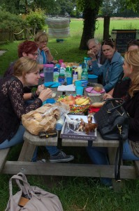 Heerlijk lunchen teambuiliding Jarabee